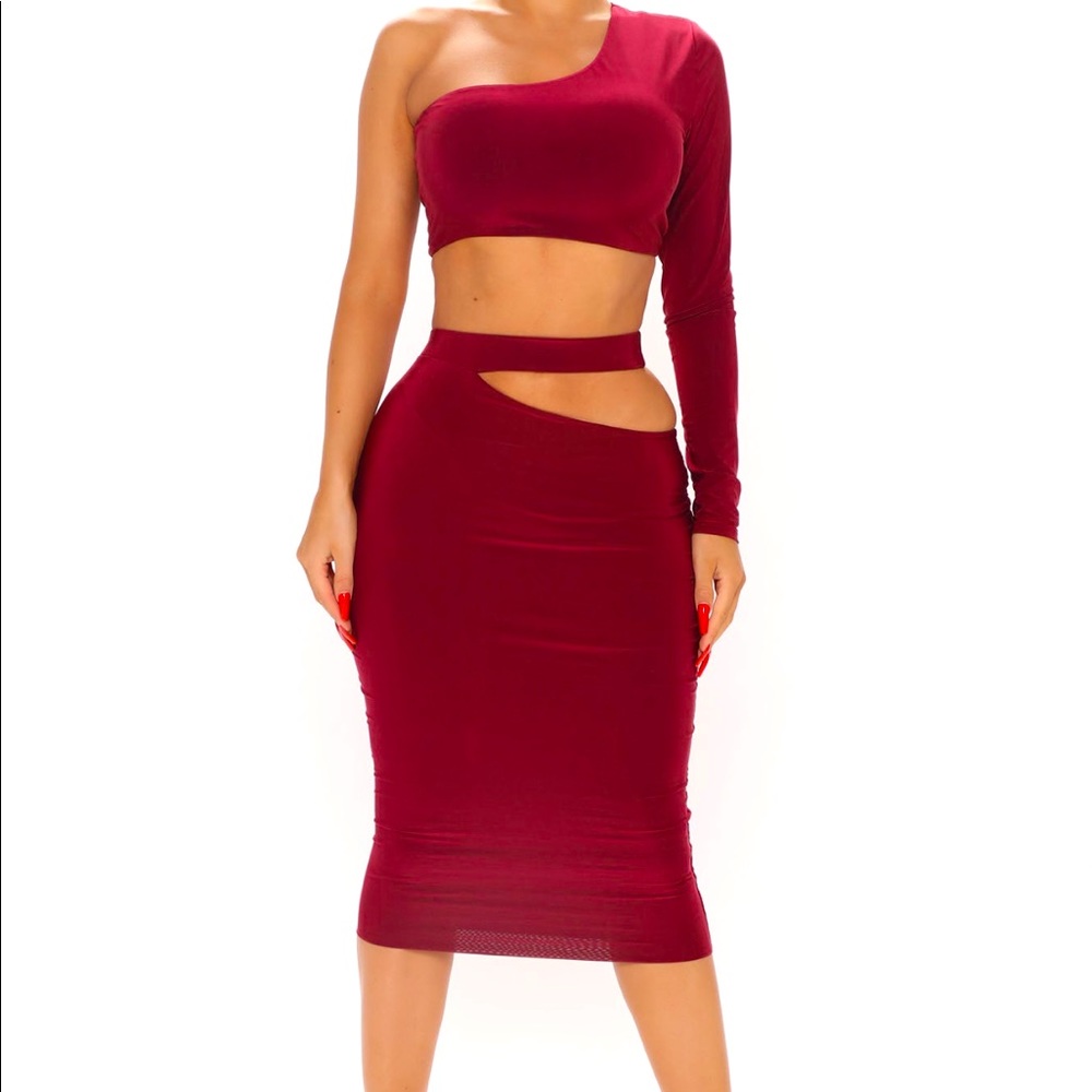 Burgundy Make It A Date Skirt Set Fashion Nova size SMALL